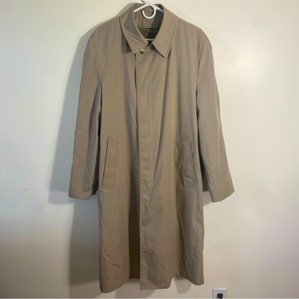 London Fog Mac coat with liner 42 reg. Tan